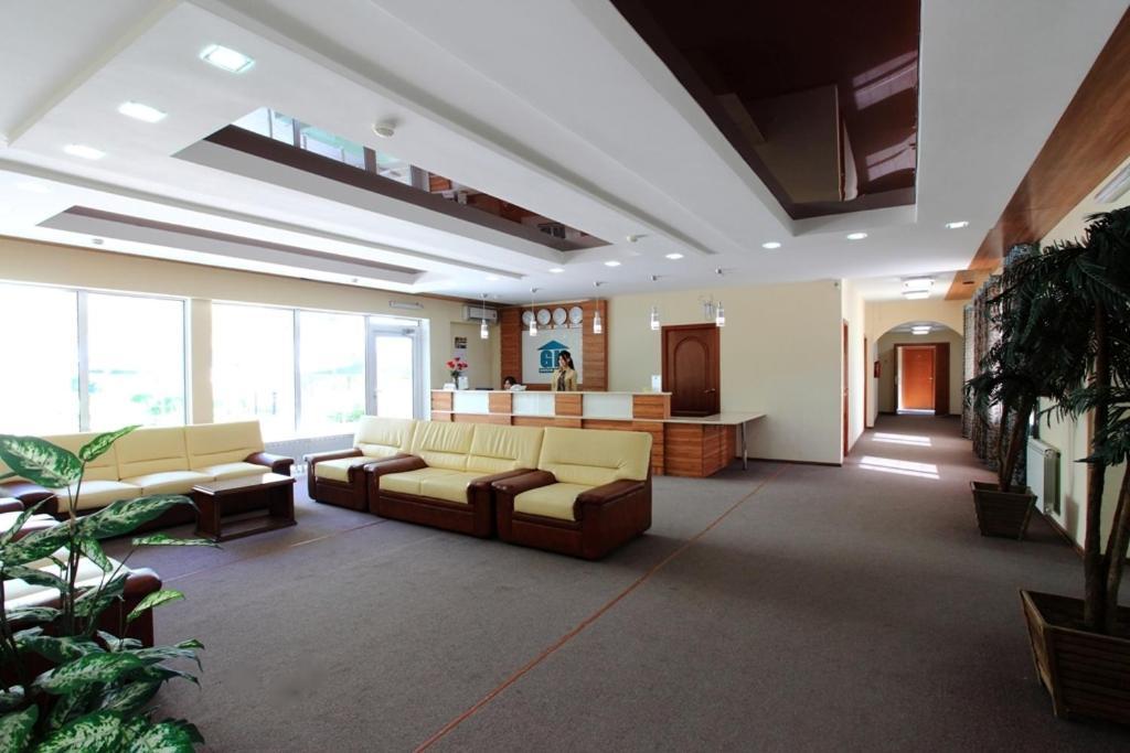 Green Hotel Atyraū Extérieur photo