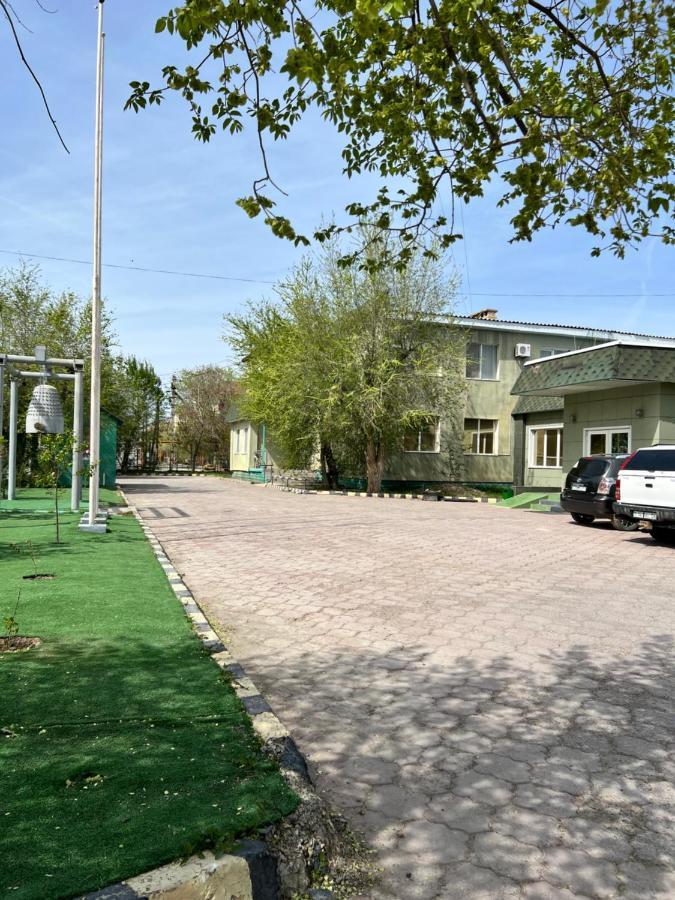 Green Hotel Atyraū Extérieur photo